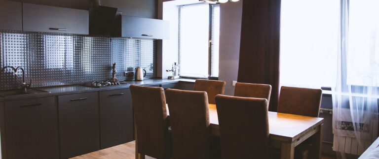 Essential Furniture Pieces for a Modern Kitchen Makeover